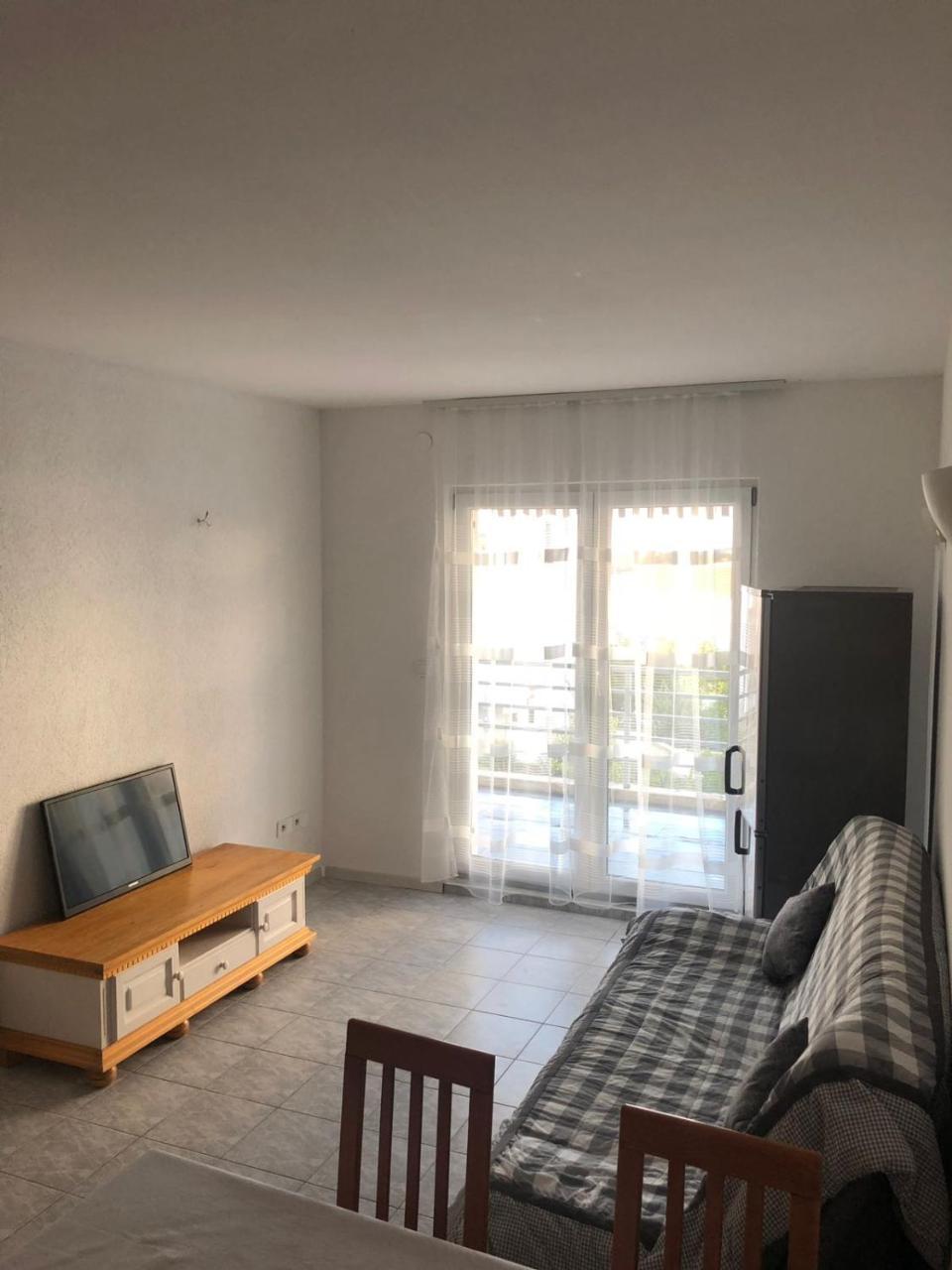 Apartman Ylli Nečujam Exterior foto