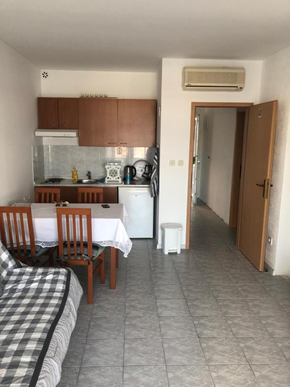 Apartman Ylli Nečujam Exterior foto