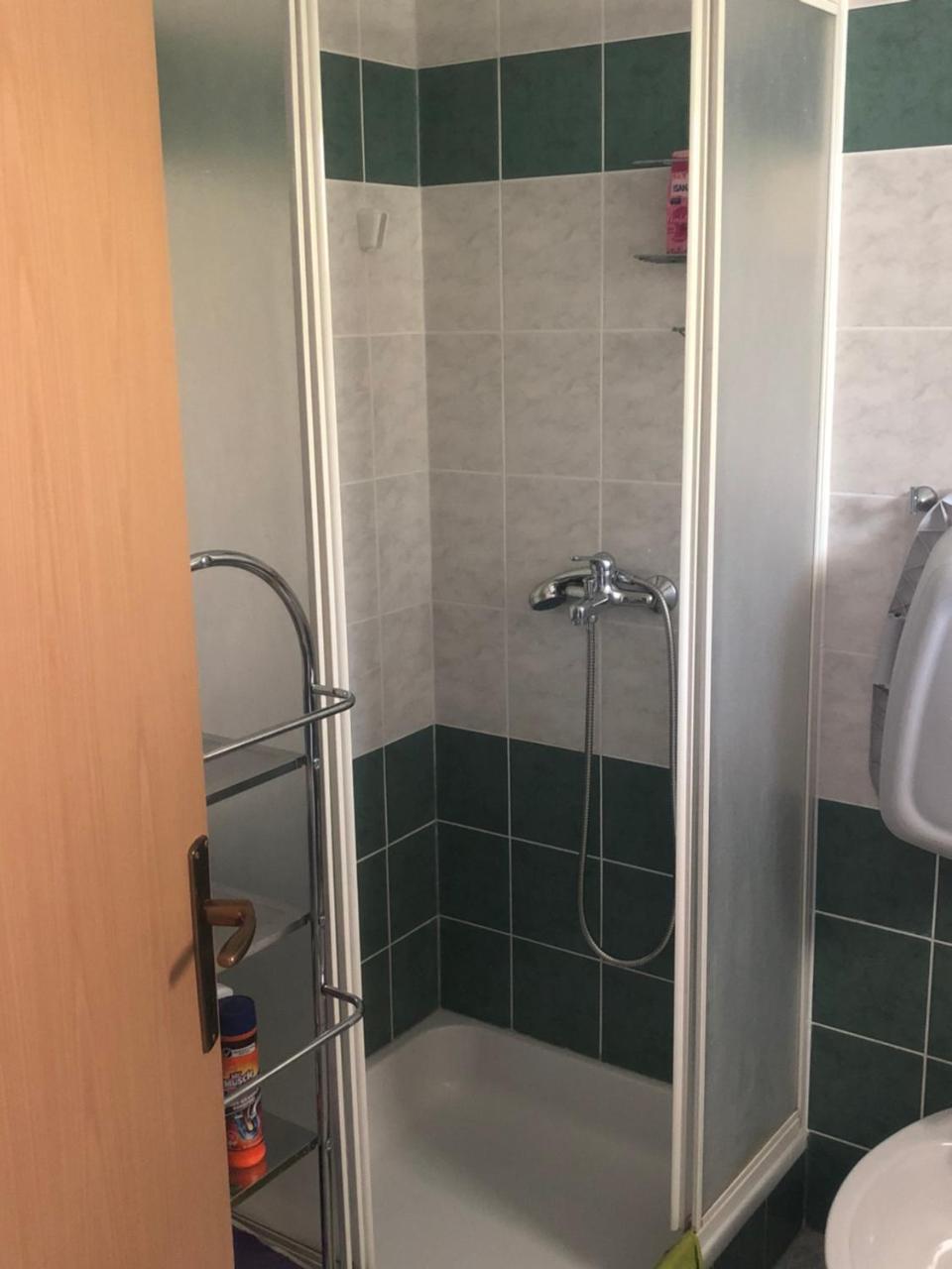 Apartman Ylli Nečujam Exterior foto